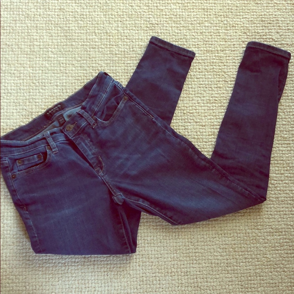 Banana Republic Dark Blue Skinny Jeans - Size 25P